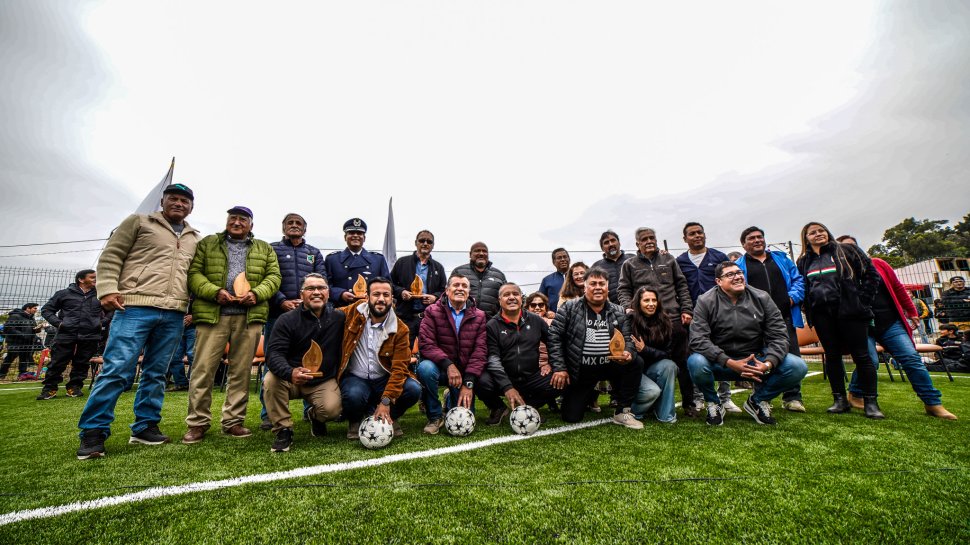 Municipio de Quintero y Codelco Ventanas inauguraron instalaciones de cancha de estándar FIFA en Loncura