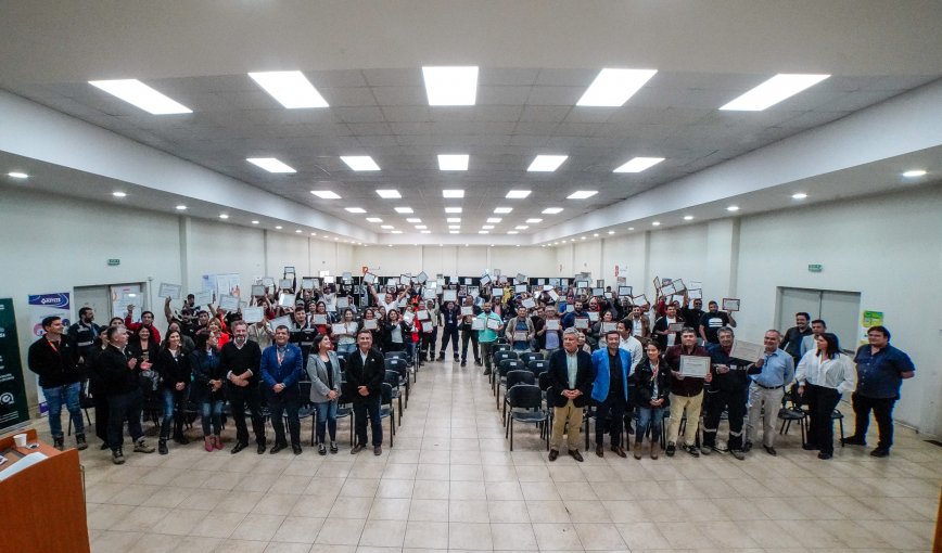 Concluyó reconversión laboral de ex trabajadores de empresas contratistas de Fundición Ventanas